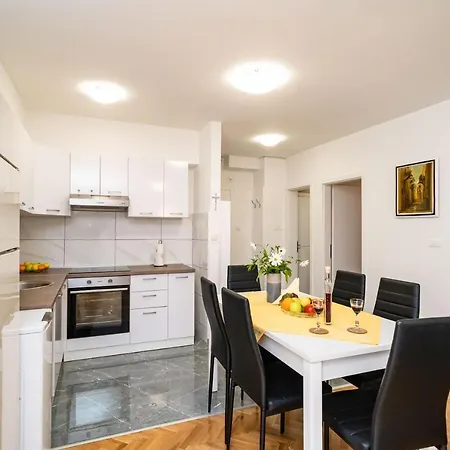 Apartment Fifi *