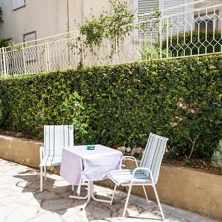 Fifi Apartment